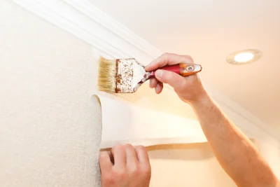 Pose de papier peint à Montséret — revêtements muraux et toiles de verre